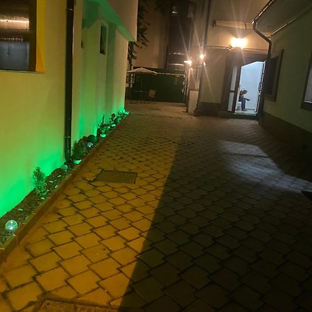 Ostello Cazan House Bucarest Esterno foto