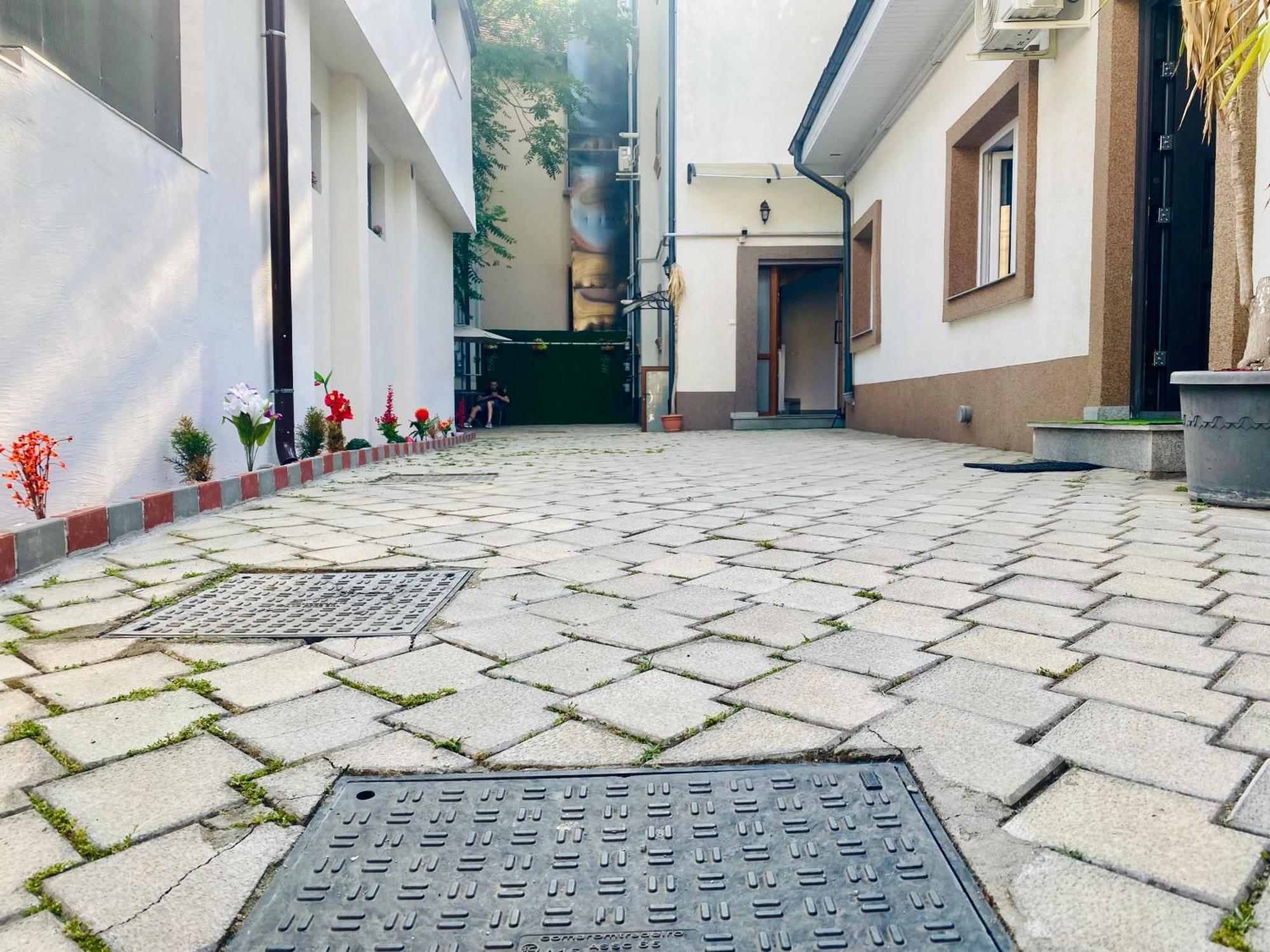 Ostello Cazan House Bucarest Esterno foto
