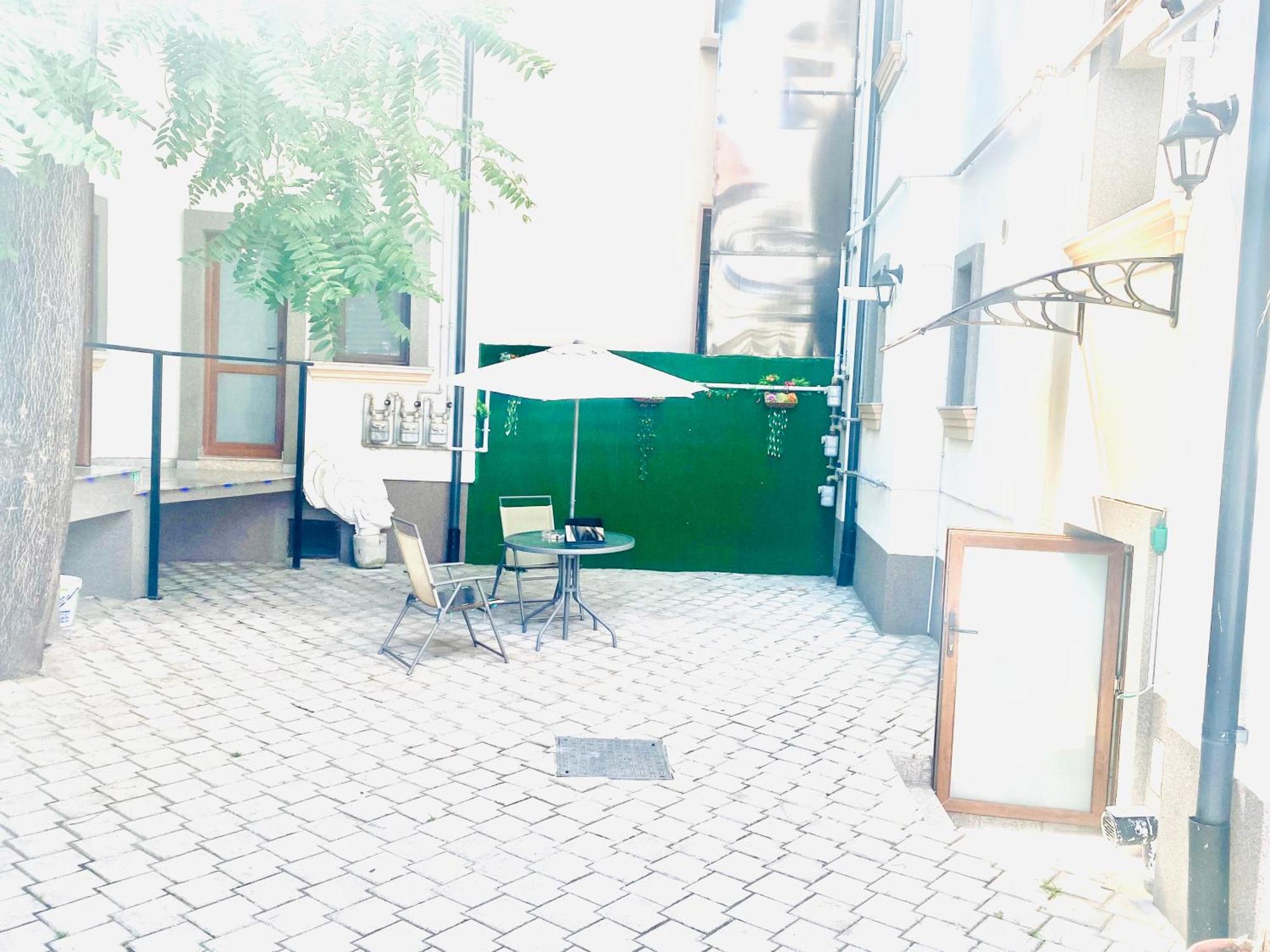 Ostello Cazan House Bucarest Esterno foto